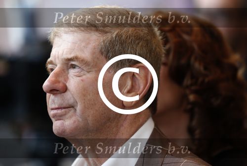 Ridderkerk 20 november 2012
Presentatie blad helden met Ronald en Bartina Koeman op de cover. Frits en Barbara Barend
Peter Smulders bv