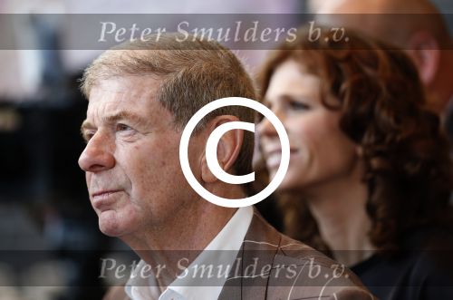 Ridderkerk 20 november 2012
Presentatie blad helden met Ronald en Bartina Koeman op de cover. Frits en Barbara Barend
Peter Smulders bv
