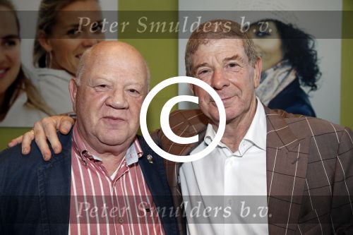 Ridderkerk 20 november 2012
Presentatie blad helden met Ronald en Bartina Koeman op de cover. Frits Barend met zijn broer
Peter Smulders bv