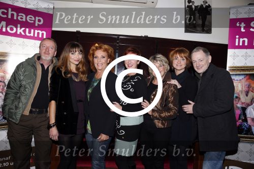 Amsterdam 12 november 2012
Presentatie nieuwe seizoen het zwarte schaep met Loes Luca Georgina Verbaan Carry Tefsen Laus Steenbeeke Jenny Arean Ton Kas.
Peter Smulders bv
