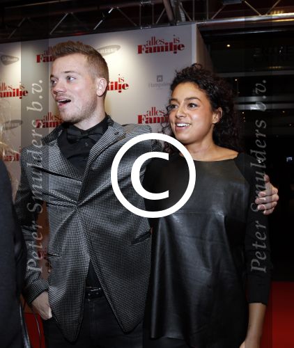 Amsterdam 19 november 2012
Premiere alles is familie in het nieuwe de la mar theater. Gers Pardoel met vriendin
Peter Smulders bv