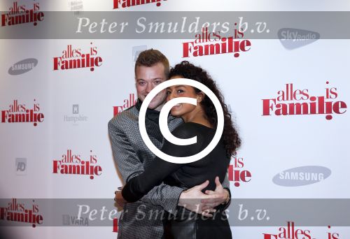 Amsterdam 19 november 2012
Premiere alles is familie in het nieuwe de la mar theater. Gers Pardoel met vriendin
Peter Smulders bv