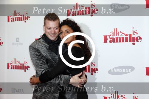 Amsterdam 19 november 2012
Premiere alles is familie in het nieuwe de la mar theater. Gers Pardoel met vriendin
Peter Smulders bv