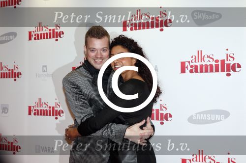 Amsterdam 19 november 2012
Premiere alles is familie in het nieuwe de la mar theater. Gers Pardoel met vriendin
Peter Smulders bv