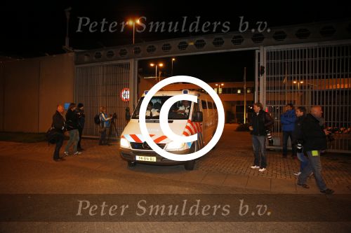 Zoetermeer Amsterdam 9 november 2012
Estelle Cruijff haalt haar vriend Badr Hari op bij de gevangenis in Zoetermeer en rijdt daarna naar haar huis toe in Amsterdam.
Peter Smulders bv