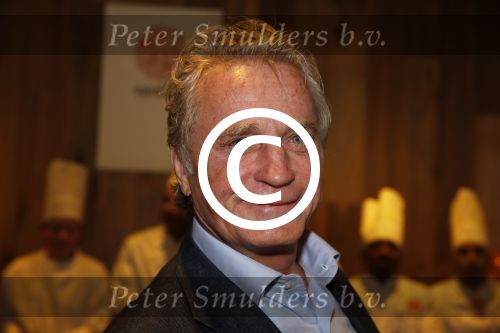 Amsterdam 31 oktober 2012
Hans Breukhoven neemt cheque in ontvangst bij restaurant Vandaag.
Peter Smulders bv
