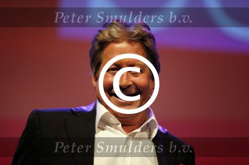 Zeist 21 november 2012
Hans Kazan krijgt prijs in het Fyji theater in Zeist.
Aanwezig zijn zijn zoons Oscar Renzo en Steven alsmede zijn schoondochters Mara en..
Peter Smulders bv