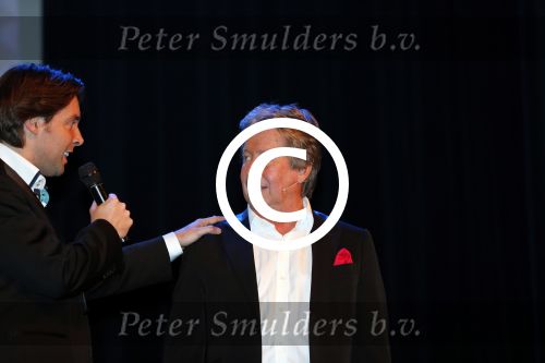 Zeist 21 november 2012
Hans Kazan krijgt prijs in het Fyji theater in Zeist.
Aanwezig zijn zijn zoons Oscar Renzo en Steven alsmede zijn schoondochters Mara en..
Peter Smulders bv