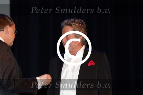 Zeist 21 november 2012
Hans Kazan krijgt prijs in het Fyji theater in Zeist.
Aanwezig zijn zijn zoons Oscar Renzo en Steven alsmede zijn schoondochters Mara en..
Peter Smulders bv