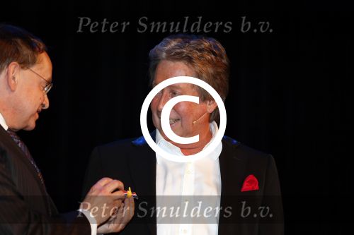 Zeist 21 november 2012
Hans Kazan krijgt prijs in het Fyji theater in Zeist.
Aanwezig zijn zijn zoons Oscar Renzo en Steven alsmede zijn schoondochters Mara en..
Peter Smulders bv