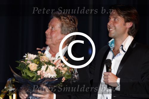 Zeist 21 november 2012
Hans Kazan krijgt prijs in het Fyji theater in Zeist.
Aanwezig zijn zijn zoons Oscar Renzo en Steven alsmede zijn schoondochters Mara en..
Peter Smulders bv