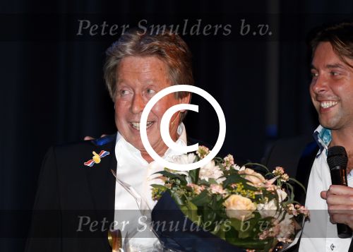 Zeist 21 november 2012
Hans Kazan krijgt prijs in het Fyji theater in Zeist.
Aanwezig zijn zijn zoons Oscar Renzo en Steven alsmede zijn schoondochters Mara en..
Peter Smulders bv