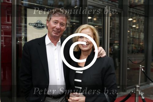 Amsterdam 24 oktober 2012
Presentatie boek/biografie Joop v d Ende in het nieuwe de la mar theater. Els en Harry v Hooff
Peter Smulders bv