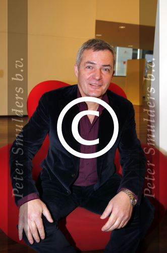 Amsterdam 13 november 2012
Presentatie Douwe Egberts sinterklaasboeken in de bibliotheek
met Carice v Houten Jan Terlouw Herman Finkers en Winston Gerschtanowitz.
Peter Smulders bv