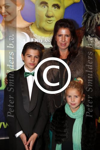 Amsterdam 4 november 2012
Premiere Shrek in het theater van de RAI. Isa Hoes met kinderen
Peter Smulders bv