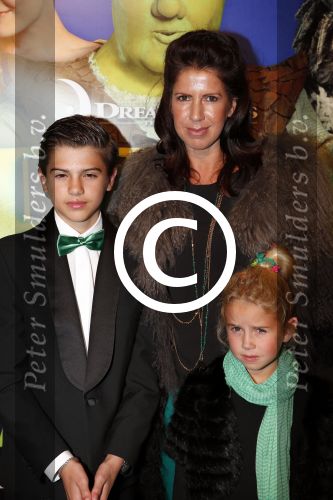 Amsterdam 4 november 2012
Premiere Shrek in het theater van de RAI. Isa Hoes met kinderen
Peter Smulders bv