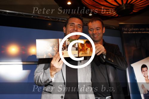 Volendam 18 oktober 2012
Presentatie boek Jan Smit bij Old dutch. jan met Peter v d Vorst
Peter Smulders bv