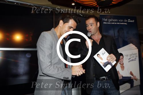 Volendam 18 oktober 2012
Presentatie boek Jan Smit bij Old dutch. jan met Peter v d Vorst
Peter Smulders bv