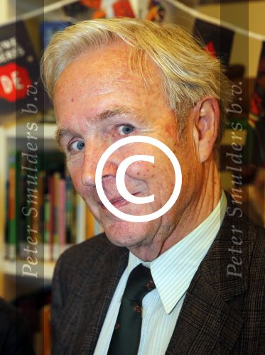 Amsterdam 13 november 2012
Presentatie Douwe Egberts sinterklaasboeken in de bibliotheek
met Carice v Houten Jan Terlouw Herman Finkers en Winston Gerschtanowitz.
Peter Smulders bv