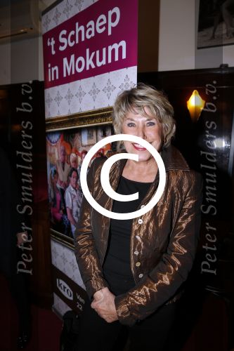 Amsterdam 12 november 2012
Presentatie nieuwe seizoen het zwarte schaep met Loes Luca Georgina Verbaan Carry Tefsen Laus Steenbeeke Jenny Arean Ton Kas.
Peter Smulders bv