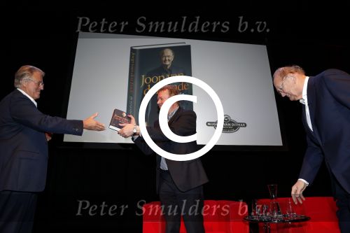Amsterdam 24 oktober 2012
Presentatie boek/biografie Joop v d Ende in het nieuwe de la mar theater. Joop en Jeroen Krabbe
Peter Smulders bv