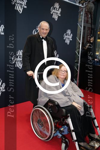 Amsterdam 11 november 2012
Premiere Zij gelooft in mij in het nieuwe de la mar.
Job Cohen met zijn vrouw
Peter Smulders bv