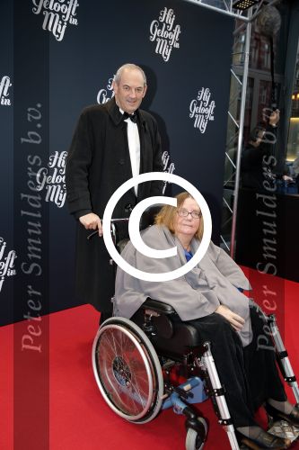 Amsterdam 11 november 2012
Premiere Zij gelooft in mij in het nieuwe de la mar.
Job Cohen met zijn vrouw
Peter Smulders bv