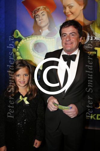 Amsterdam 4 november 2012
Premiere Shrek in het theater van de RAI. johnny Kraaykamp met dochter van vrienden
Peter Smulders bv