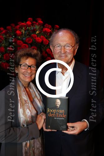 Amsterdam 24 oktober 2012
Presentatie boek/biografie Joop v d Ende in het nieuwe de la mar theater. Joop en Janine v d Ende
Peter Smulders bv