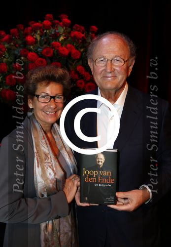 Amsterdam 24 oktober 2012
Presentatie boek/biografie Joop v d Ende in het nieuwe de la mar theater. Joop en Janine v d Ende
Peter Smulders bv