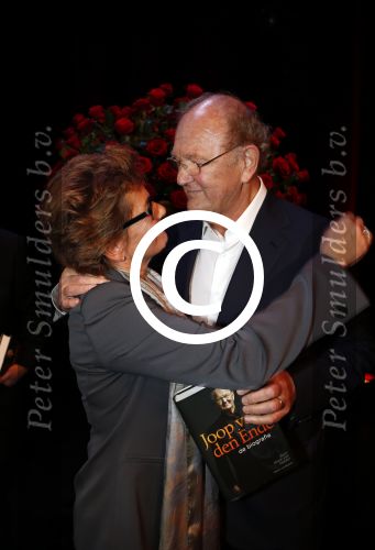 Amsterdam 24 oktober 2012
Presentatie boek/biografie Joop v d Ende in het nieuwe de la mar theater. Joop en Janine v d Ende
Peter Smulders bv