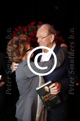 Amsterdam 24 oktober 2012
Presentatie boek/biografie Joop v d Ende in het nieuwe de la mar theater. Joop en Janine v d Ende
Peter Smulders bv