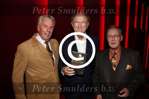 Amsterdam 24 oktober 2012
Presentatie boek/biografie Joop v d Ende in het nieuwe de la mar theater. Joop met batman en Robin
Peter Smulders bv