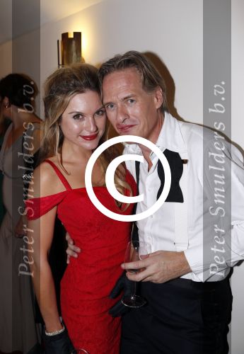 Amsterdam 19 oktober 2012
Televizier ring in carre. Jort Kelder en Lauren Verster . jort zit helemaal onder de lippenstift
Peter Smulders bv
