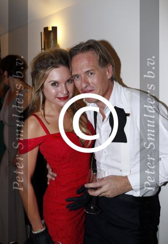 Amsterdam 19 oktober 2012
Televizier ring in carre. Jort Kelder en Lauren Verster . jort zit helemaal onder de lippenstift
Peter Smulders bv