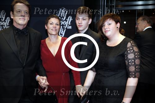 Amsterdam 11 november 2012
Premiere Zij gelooft in mij in het nieuwe de la mar.
Kees Prins met zijn gezin
Peter Smulders bv