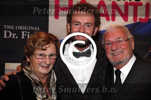 Amsterdam 29 oktober 2012
Premiere Haantjes naar het boek van Kluun in het nieuwe de la mar. Kluun met zijn ouders
Peter Smulders bv