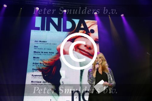 Amsterdam 18 november 2012
100 keer het blad de linda. Vandaar een feestje met div optredens in de HMH Heineken Music Hall. Linda de Mol 
Peter Smulders bv