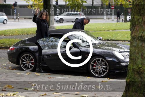 Amsterdam 11 november 2012
Ruud Gullit en zijn vriendin Maggie bij het hilton hotel.
Peter Smulders bv