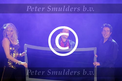 Zeist 21 november 2012
Hans Kazan krijgt prijs in het Fyji theater in Zeist.
Aanwezig zijn zijn zoons Oscar Renzo en Steven alsmede zijn schoondochters Mara en..( Magic Unlimited)
Peter Smulders bv