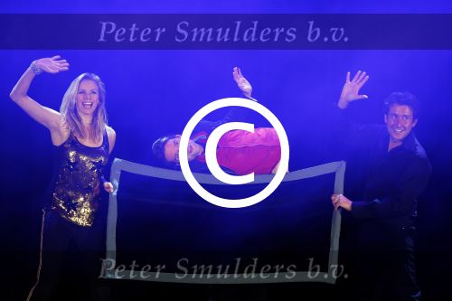 Zeist 21 november 2012
Hans Kazan krijgt prijs in het Fyji theater in Zeist.
Aanwezig zijn zijn zoons Oscar Renzo en Steven alsmede zijn schoondochters Mara en..( Magic Unlimited)
Peter Smulders bv