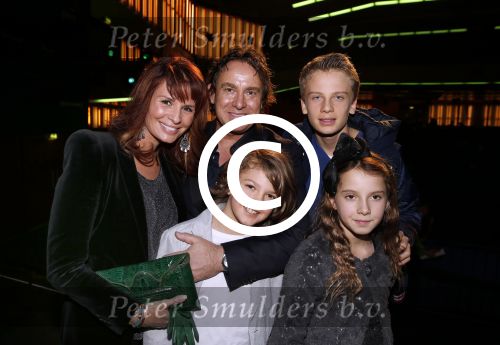 Amsterdam 4 november 2012
Premiere Shrek in het theater van de RAI. Marco en Leontine Borsato met Senna Luca en Jada
Peter Smulders bv