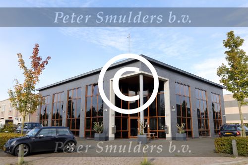 Abcoude 8 oktober 2012
Pand waar het bedrijf van Marco Borsato gevestigd is.
Peter Smulders bv