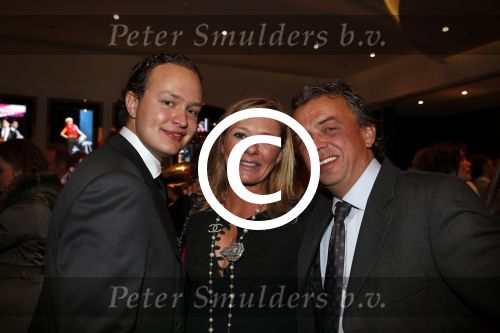 Amsterdam 29 oktober 2012
Premiere Haantjes naar het boek van Kluun in het nieuwe de la mar. Marijke Kroymans met kennissen
Peter Smulders bv