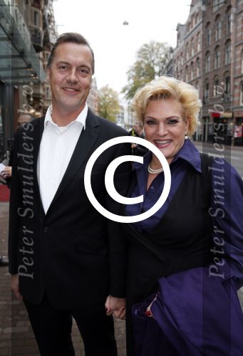 Amsterdam 24 oktober 2012
Presentatie boek/biografie Joop v d Ende in het nieuwe de la mar theater. Marjolein Touw met vriend
Peter Smulders bv