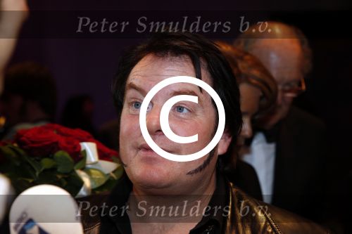 Amsterdam 11 november 2012
Premiere Zij gelooft in mij in het nieuwe de la mar. cast met oa Martijn Fischer Chantal janzen Hajo Bruins en Cees Geel. Rachel Dre en Roxeanne Hazes waren natuurlijk aanwezig.
Peter Smulders bv