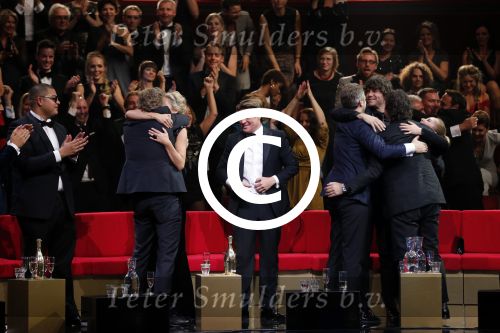 Amsterdam 19 oktober 2012
Uitreiking televizierring in carre. Winnaar The voice of holland met Wendy v Dijk Martijn Krabbe Erland Galjaard Winston Gerschtanowitz Simon Keizer Angela Groothuizen en Marco Borsato. TVOH
Peter Smulders bv