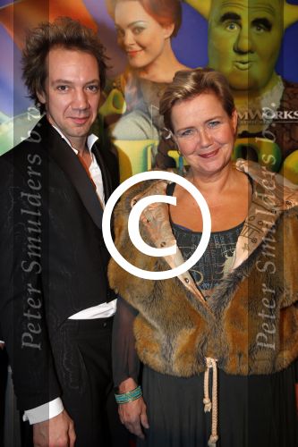 Amsterdam 4 november 2012
Premiere Shrek in het theater van de RAI. Mathilde Santing met een kennis
Peter Smulders bv