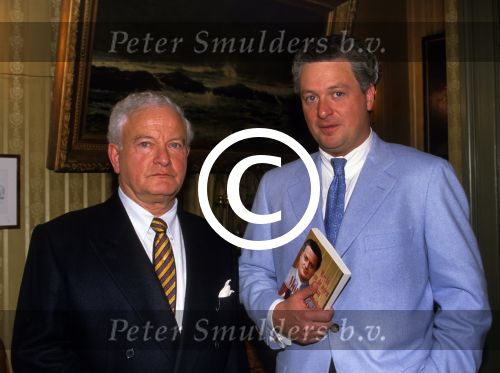Amsterdam, 27 Februari 1986 Uitreiking boek Bram Moszkowicz, \