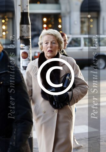 Amsterdam 14 november 2012
Simon Keizer met vrouw en moeder en Nick Keizer met Jaap en Aloys Buys op weg naar Madame Tussaud. Mevr v Loon de la bouchere
Peter Smulders bv